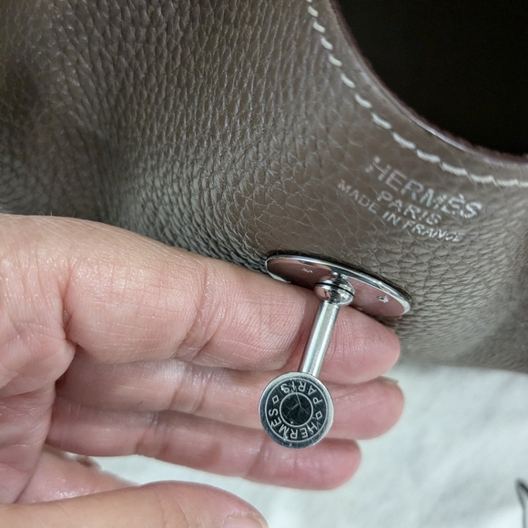 Elegant Brown Satchel Bag - Picture 13 of 16